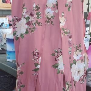 Venus 3xl wide open split leg. Pink floral pattern. Zip front. Tie waist.
